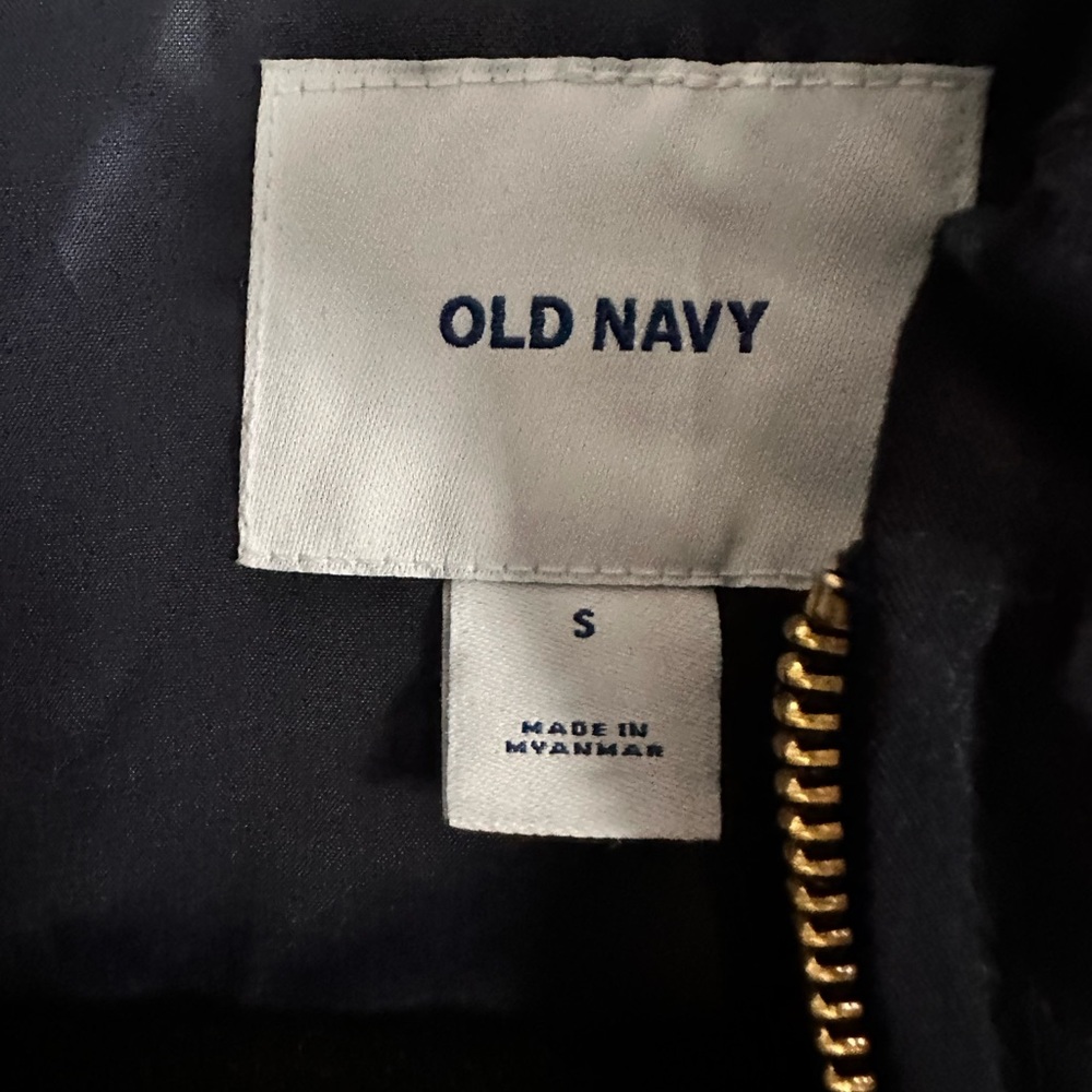 Vest - Picture 2 of 3